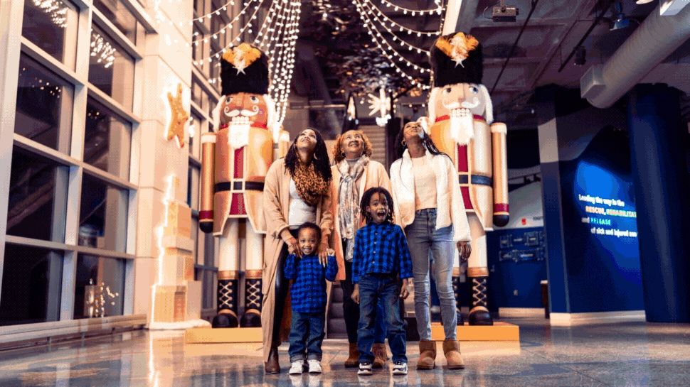 CHStoday 11.04 SC Aquarium.gif