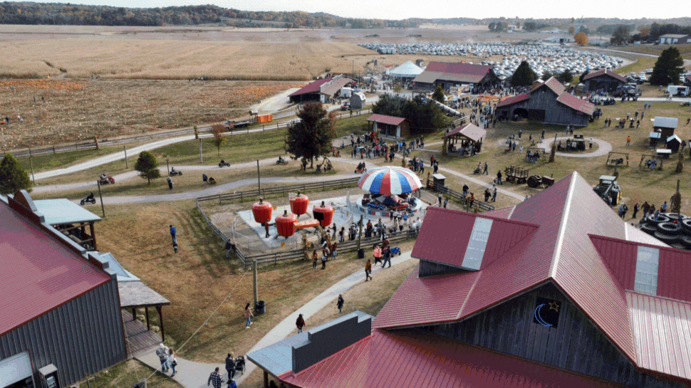 The ultimate fall experience is back - INDYtoday