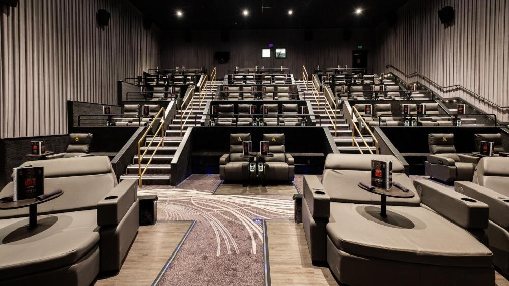 Seating options in the Theatre Box SD