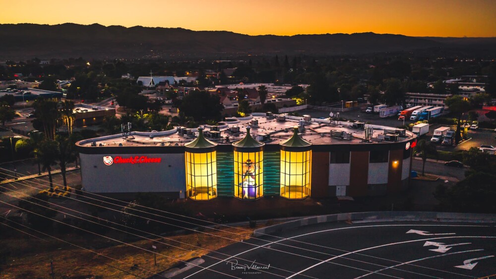 Chuck E Cheese