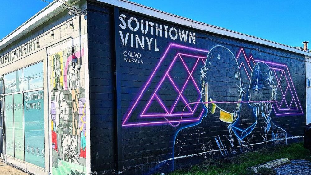 SouthtownVinyl_@antwanrockamora.jpg