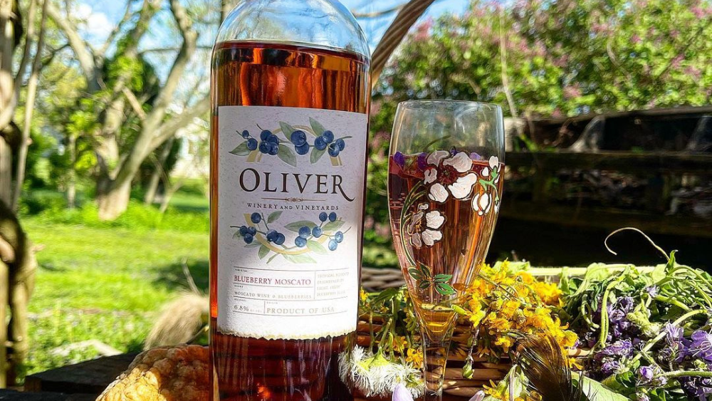 INDYtoday_Winery_Olivers_Wine_Drink