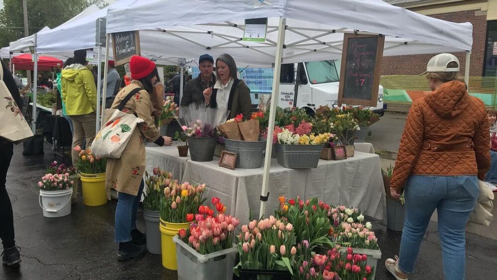 Shop for fresh flowers and plants at the Clintonville Farmers' Market | Photo via @clintonvillefarmersmarket