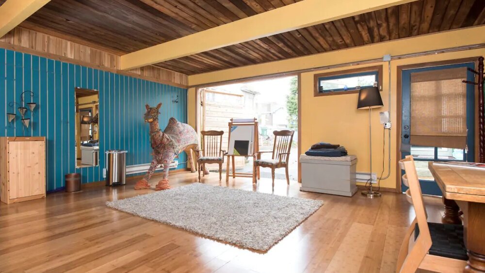 SEAtoday Urban Cottage-Pet Friendly With Hot Tub Option