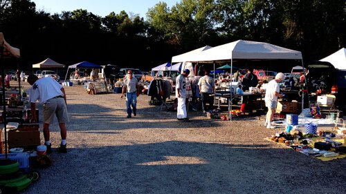 boulevard drive in swap and shop.jpeg