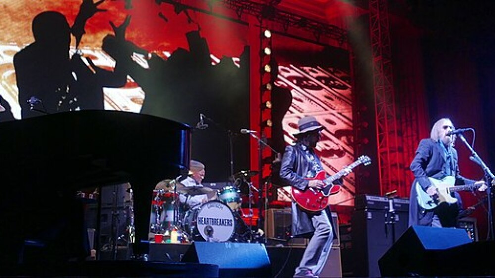 Tom_Petty_and_the_Heartbreakers,_2017-08-22.jpg