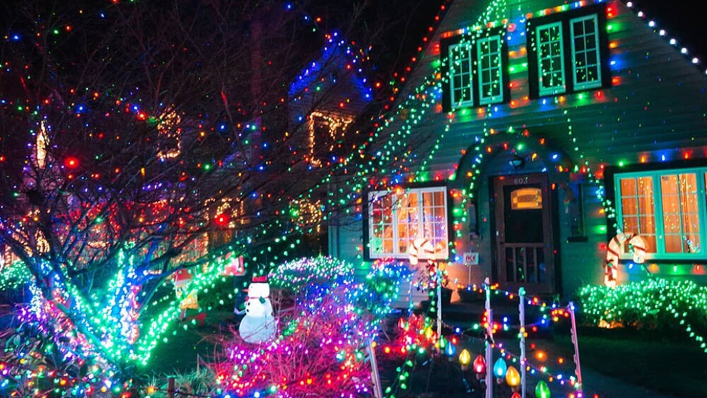 These Holiday Light Displays Brighten Portland s Dark Winter Nights these-holiday-light-displays-brighten-portland-s-dark-winter-nights