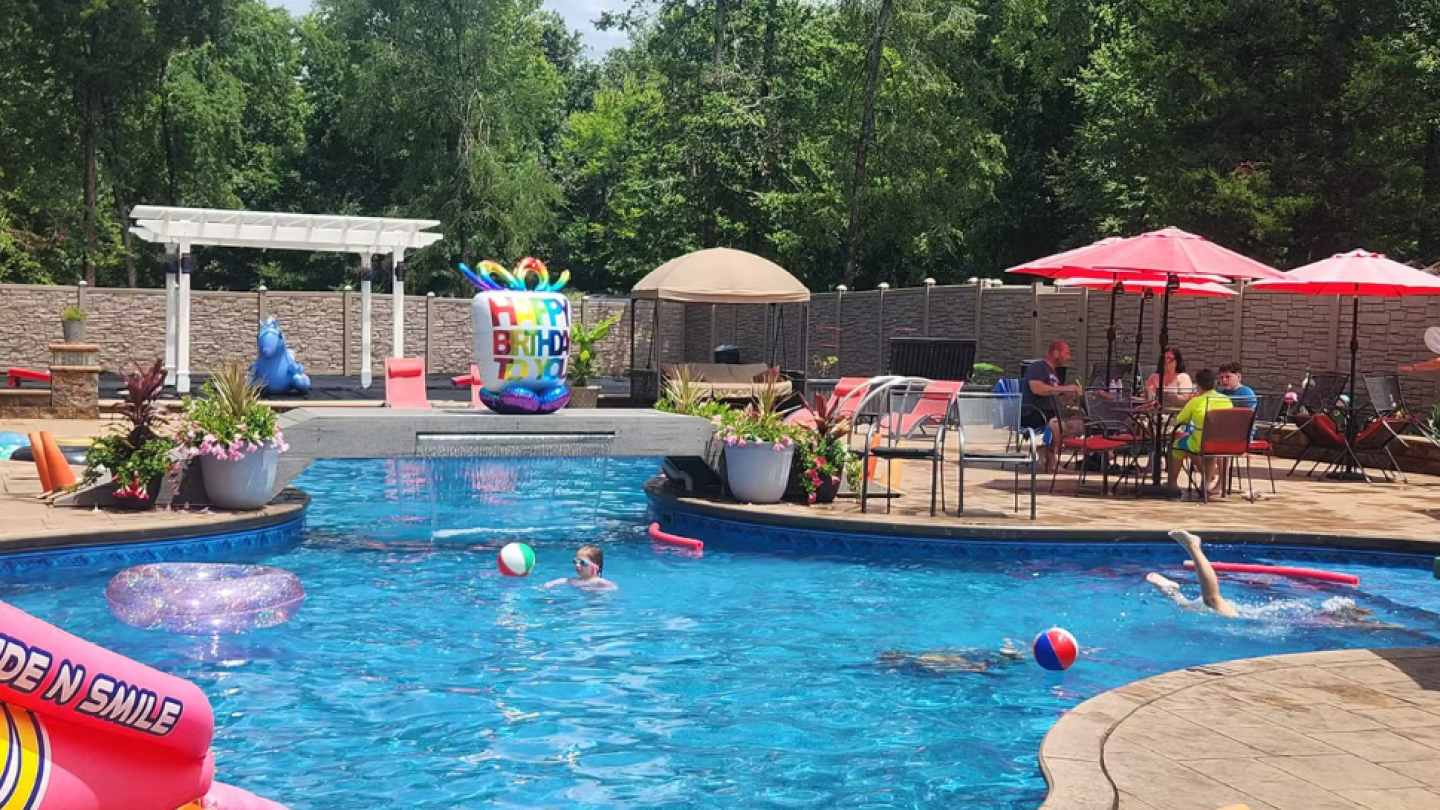 Rent a private pool around Richmond Rent a private pool around Richmond