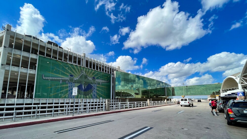 SATX_airport_mural.jpg