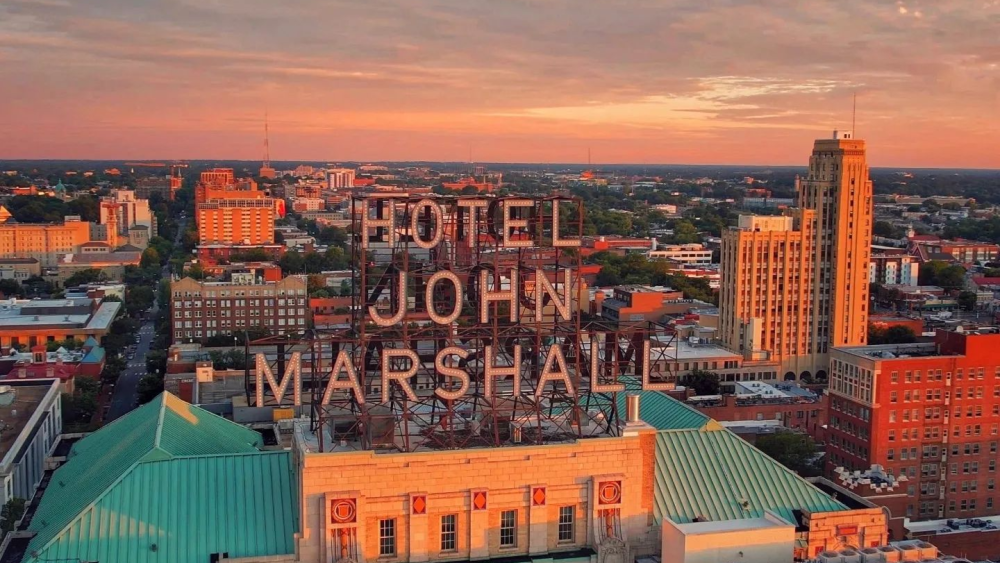 RICtoday_IconicSigns_HotelJohnMarshall