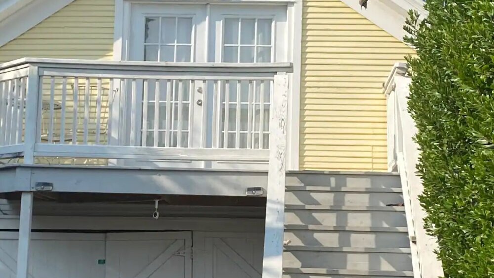 FTWtoday - Carriage House Escape