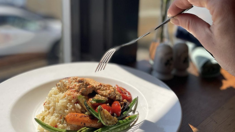 NOOGAtoday | Plate of food featuring veggies, meat, and rice.
