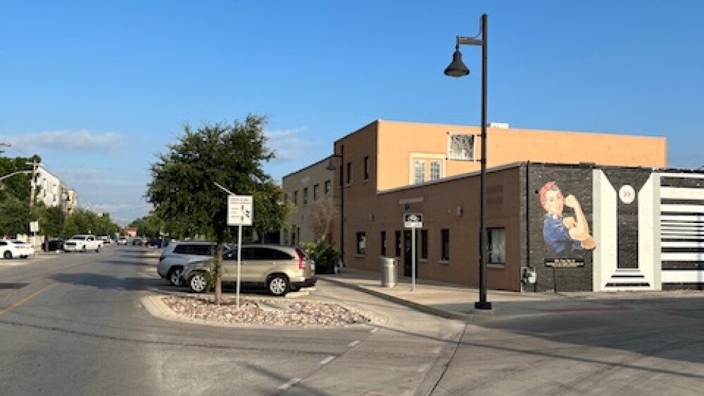 fort-worth-race-street-2