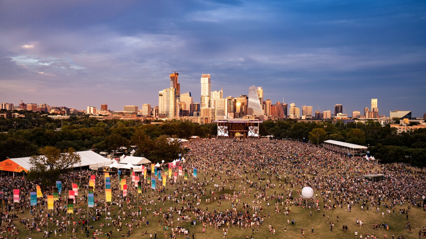 ACL 2024 lineup names Dua Lipa, blink-182, Leon Bridges as headliners ...