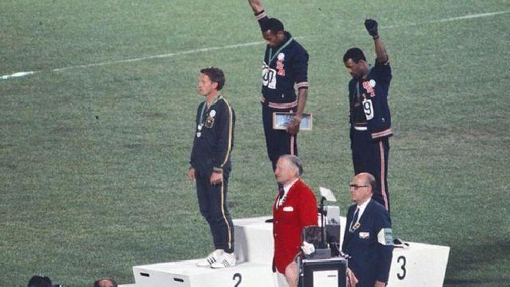 John_Carlos,_Tommie_Smith,_Peter_Norman_1968