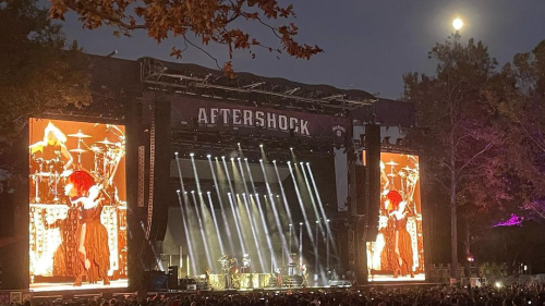 SACtoday_aftershock_crowd