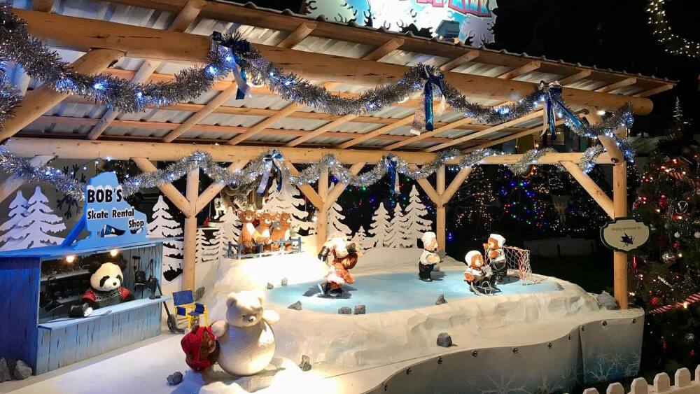 A Christmas in the Park display of bears ice skating.