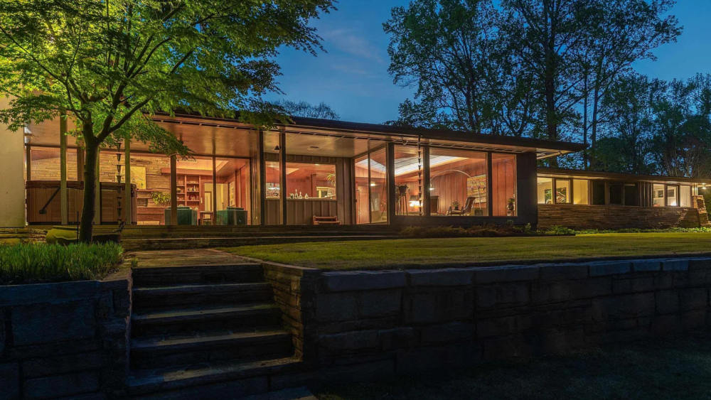 GVL_Mansion_Monday_Lakecrest_Drive_APR2025